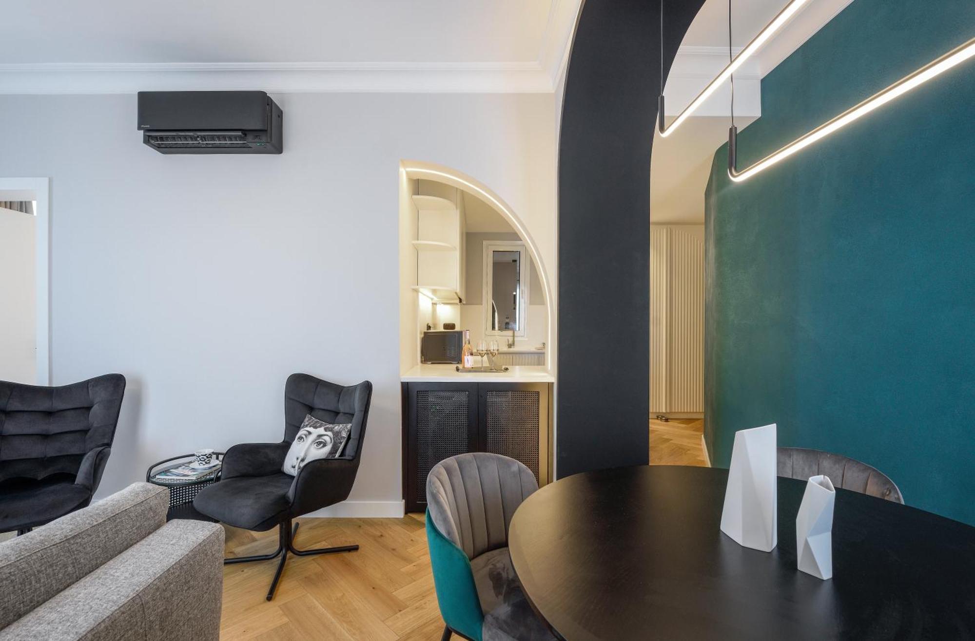 King Apartment Thessaloniki By Luxlikehome מראה חיצוני תמונה