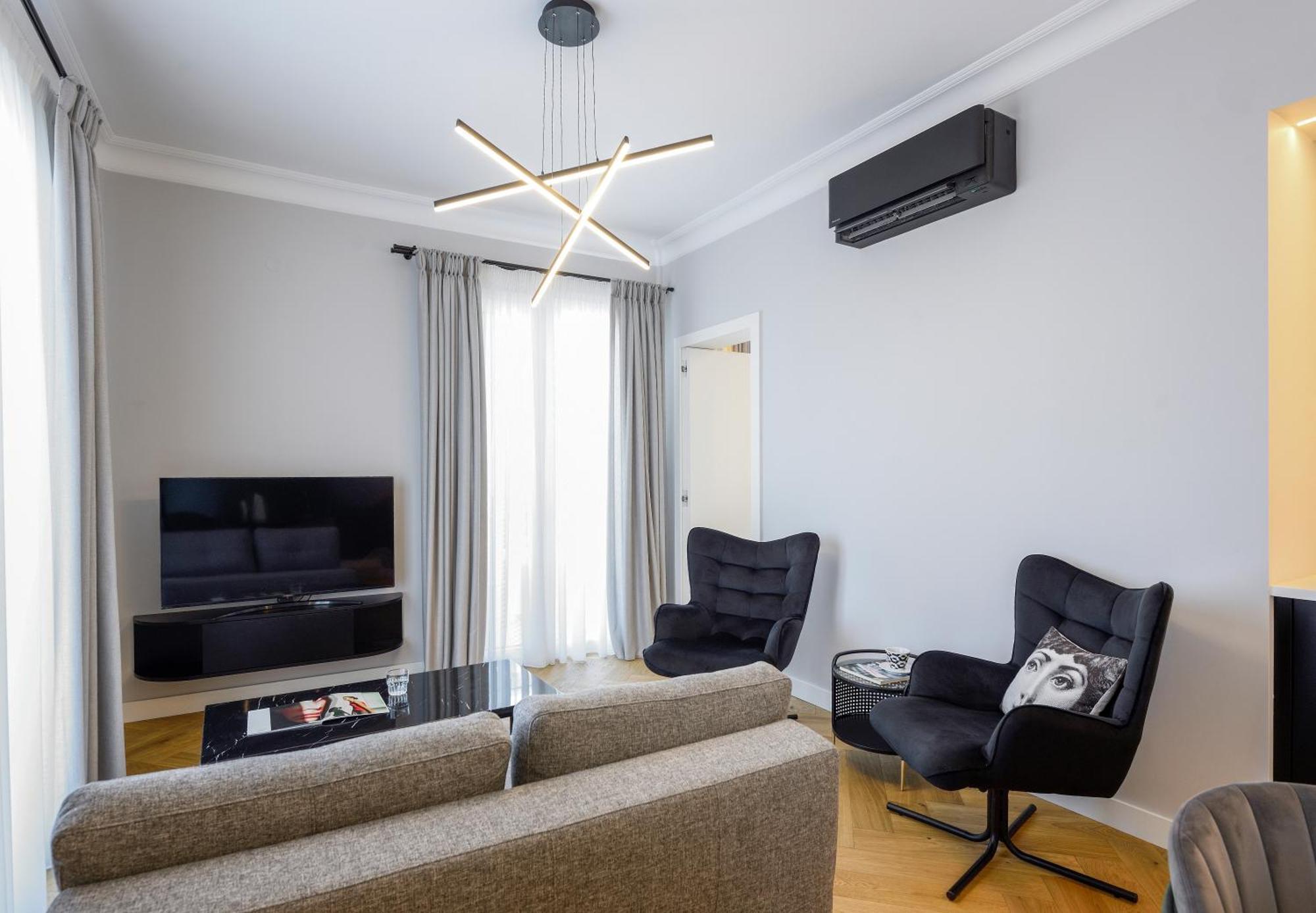 King Apartment Thessaloniki By Luxlikehome מראה חיצוני תמונה